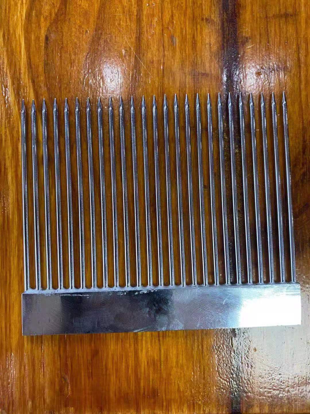 鋼筘，分絲梳
